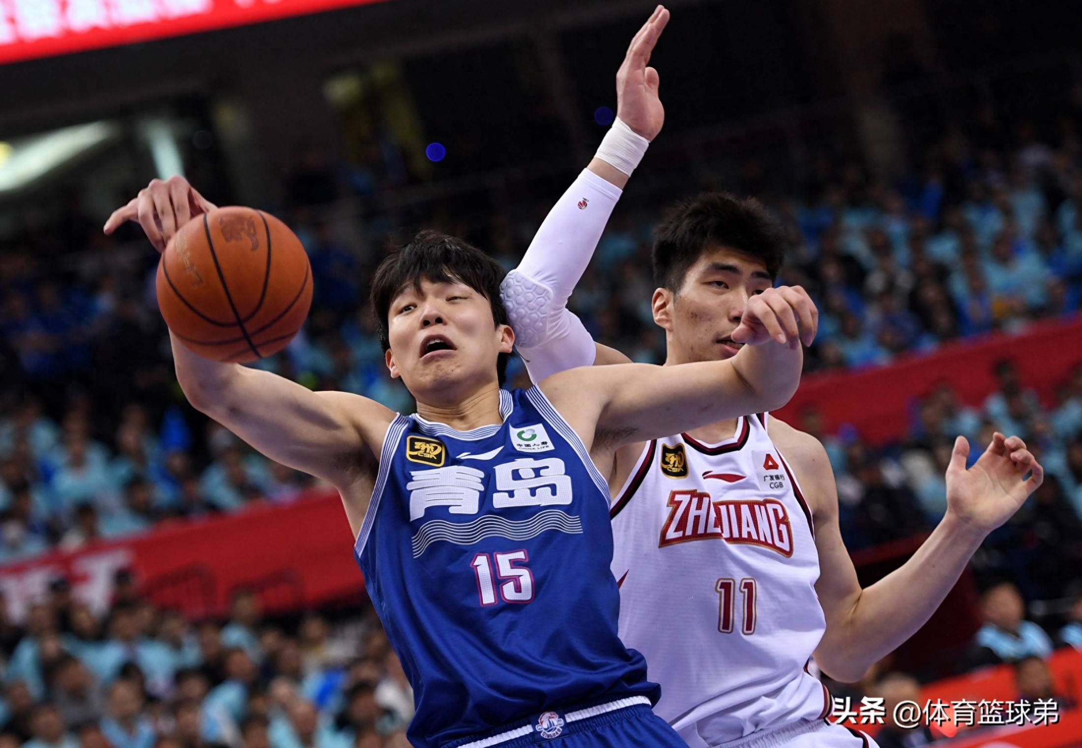 包含清晨浙江队备战欧超杯，强势反弹细节曝光，底气十足，临场指挥获称赞的词条爱游戏APP