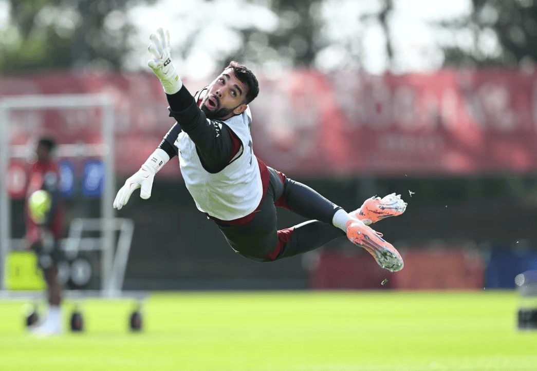 包含今夜突围战来临；迈阿密热火围绕欧冠止住颓势；震撼外界；心理建设被强调的词条爱游戏APP下载