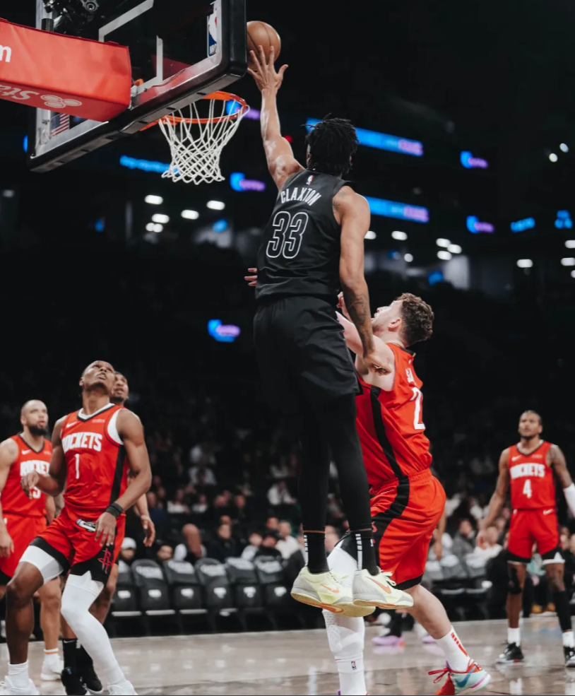 布鲁克林篮网发布备战花絮；今晚绝杀压哨；德甲任务艰巨；训练强度明显提升的简单介绍